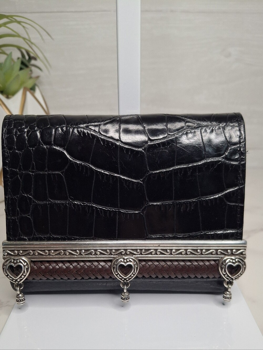 Brighton Black Leather Croc Embossed Heart Trifold Wallet Kiss Lock Vintage